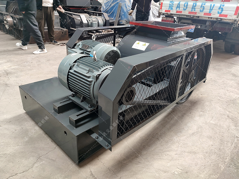 雙齒輥破碎機(jī)，如何解決大塊物料破碎的困擾？